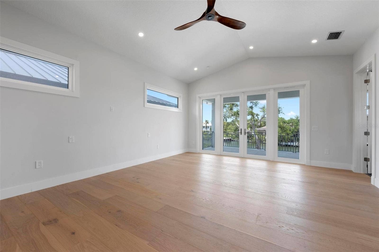 533 VENICE LANE, Sarasota, FL 34242 533 VENICE LANE, Sarasota, FL 34242