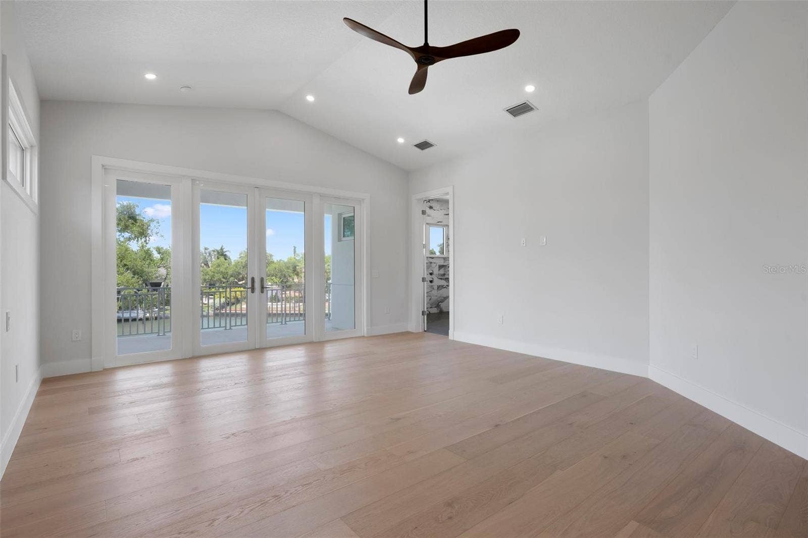 533 VENICE LANE, Sarasota, FL 34242 533 VENICE LANE, Sarasota, FL 34242