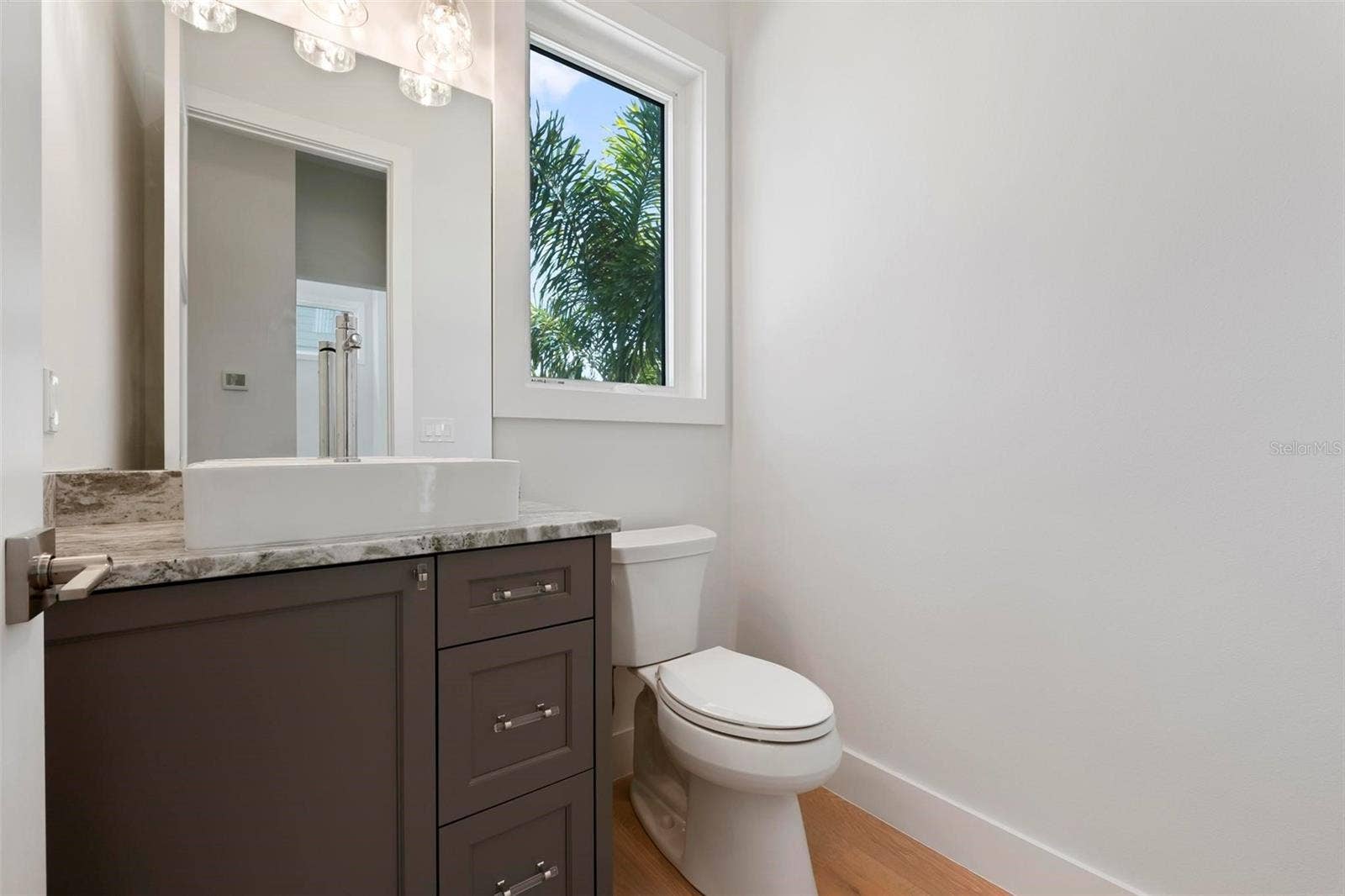 533 VENICE LANE, Sarasota, FL 34242 533 VENICE LANE, Sarasota, FL 34242