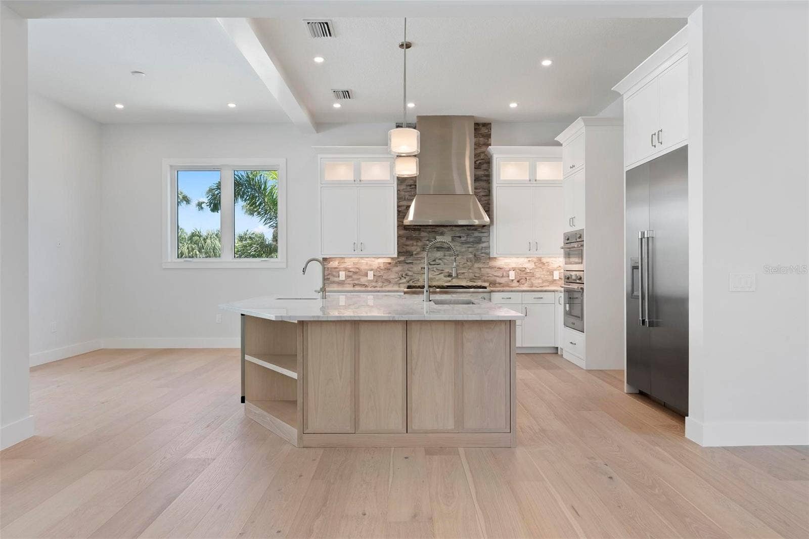 533 VENICE LANE, Sarasota, FL 34242 533 VENICE LANE, Sarasota, FL 34242