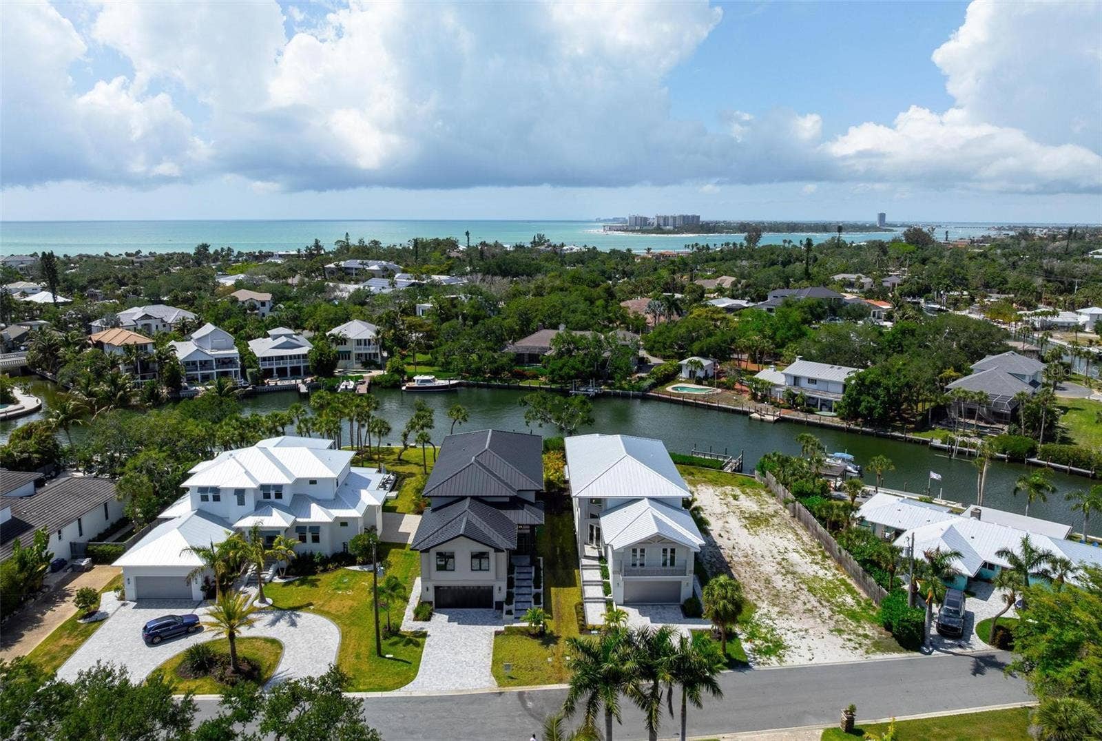 533 VENICE LANE, Sarasota, FL 34242 533 VENICE LANE, Sarasota, FL 34242