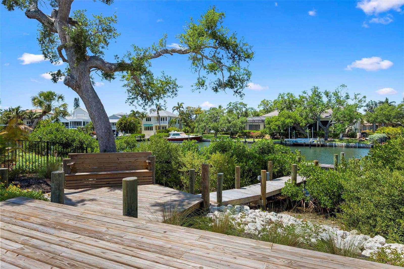 533 VENICE LANE, Sarasota, FL 34242 533 VENICE LANE, Sarasota, FL 34242