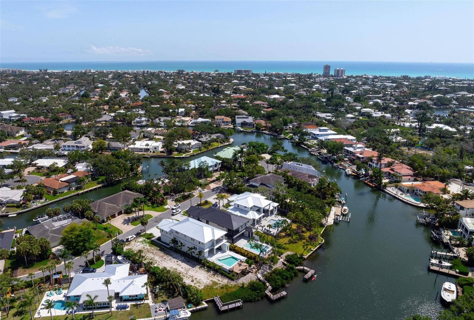 533 VENICE LANE, Sarasota, FL 34242 533 VENICE LANE, Sarasota, FL 34242