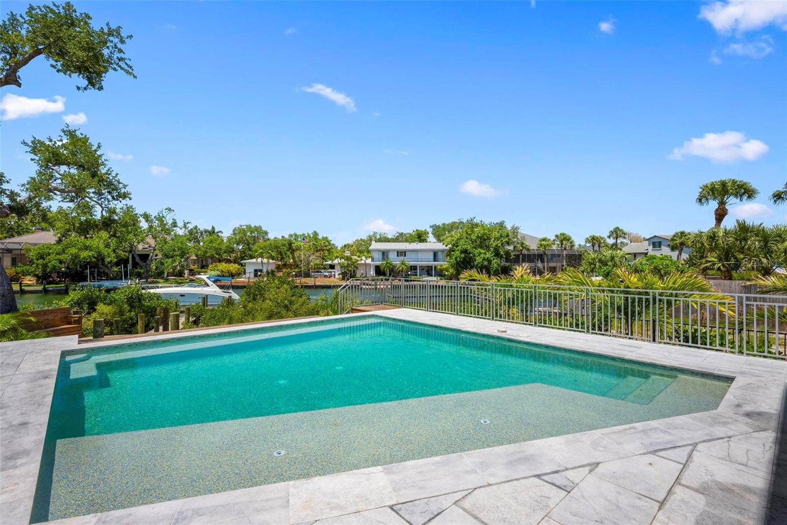 533 VENICE LANE, Sarasota, FL 34242 533 VENICE LANE, Sarasota, FL 34242