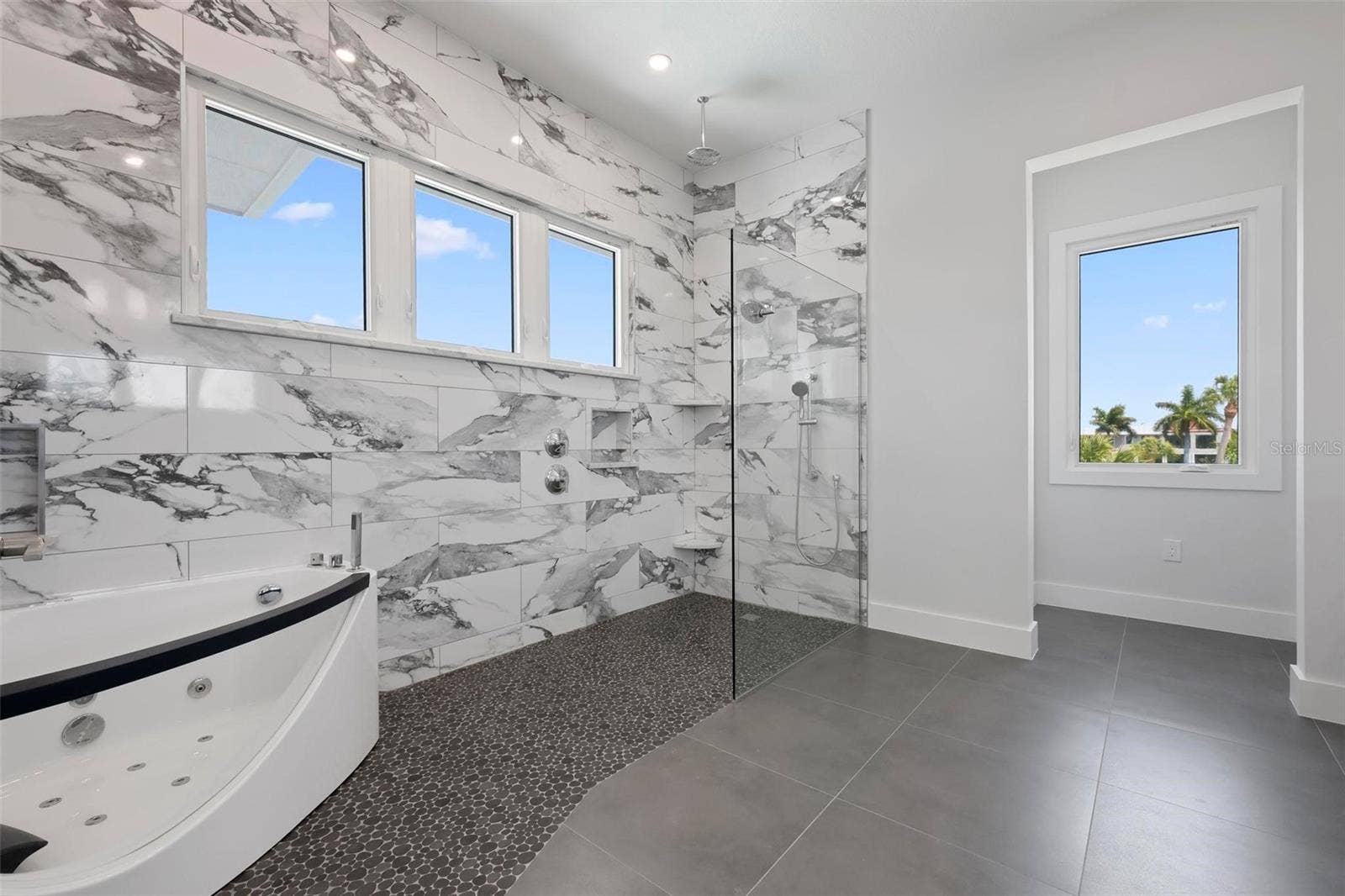 533 VENICE LANE, Sarasota, FL 34242 533 VENICE LANE, Sarasota, FL 34242