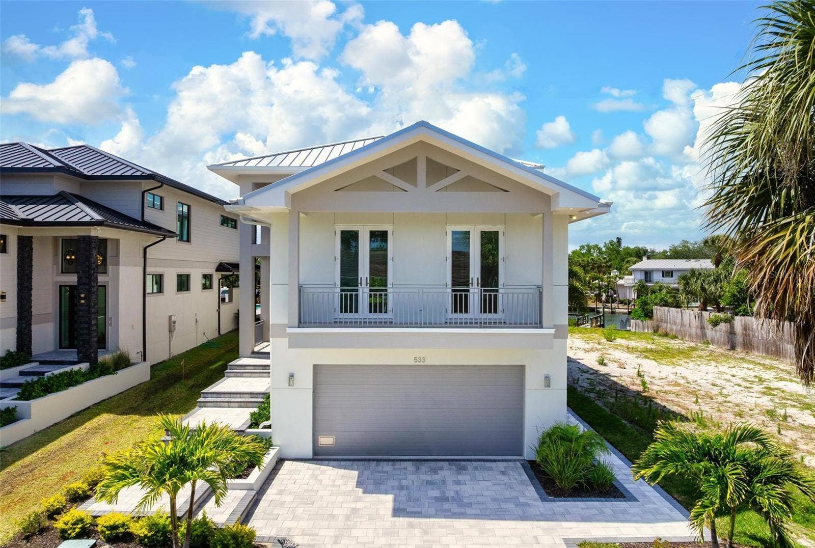 533 VENICE LANE, Sarasota, FL 34242 533 VENICE LANE, Sarasota, FL 34242
