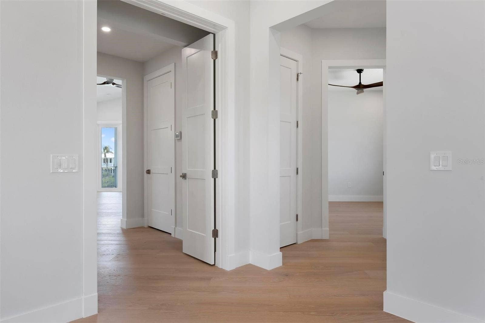 533 VENICE LANE, Sarasota, FL 34242 533 VENICE LANE, Sarasota, FL 34242