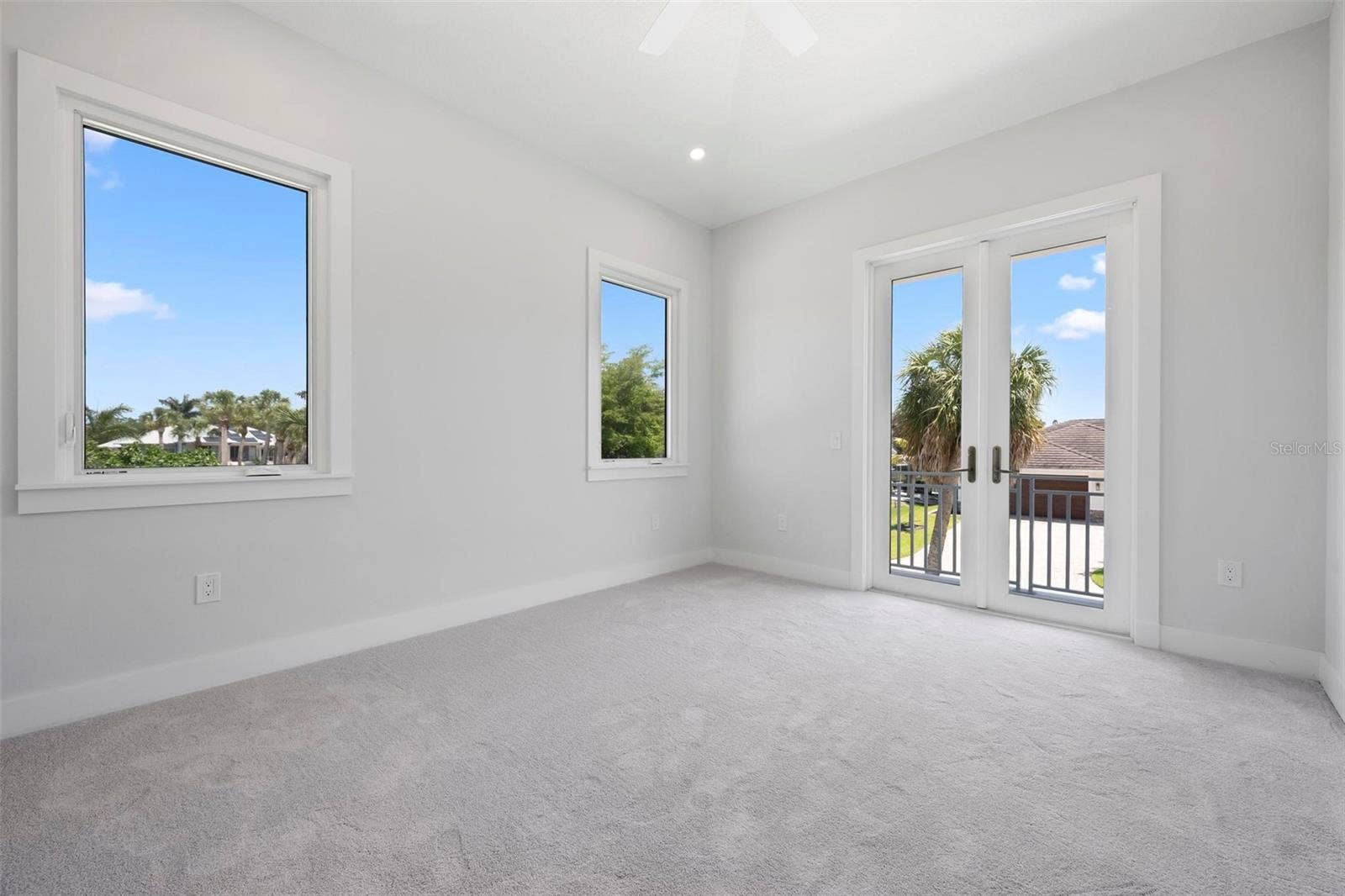 533 VENICE LANE, Sarasota, FL 34242 533 VENICE LANE, Sarasota, FL 34242