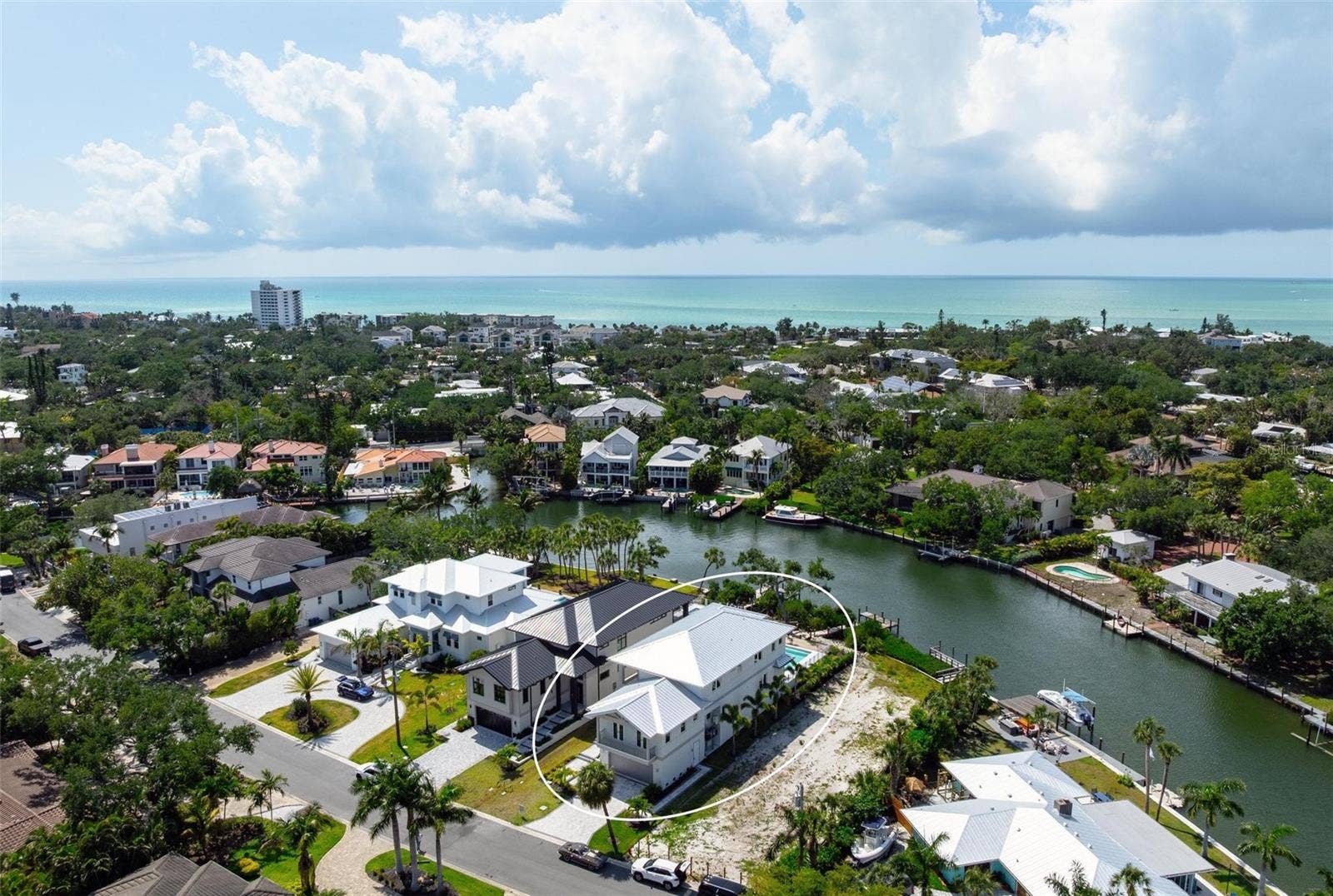 533 VENICE LANE, Sarasota, FL 34242 533 VENICE LANE, Sarasota, FL 34242
