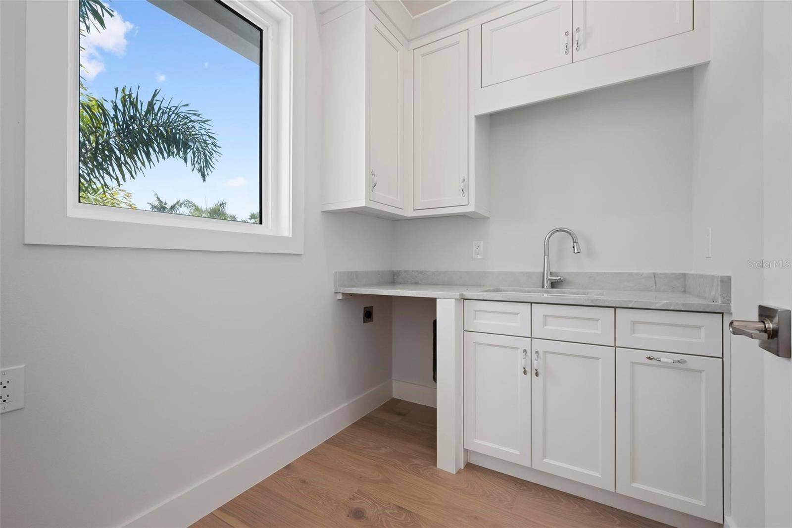 533 VENICE LANE, Sarasota, FL 34242 533 VENICE LANE, Sarasota, FL 34242