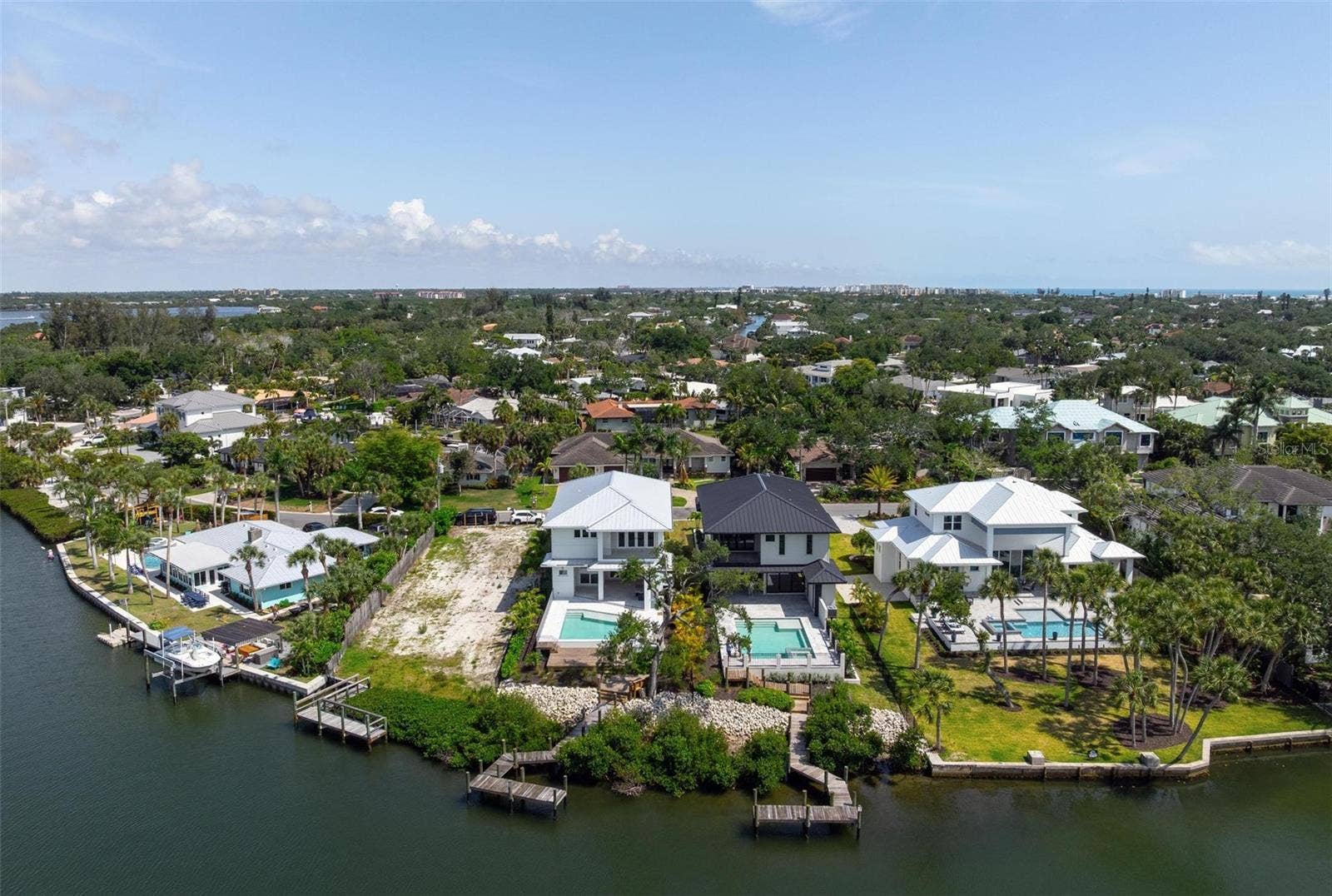 533 VENICE LANE, Sarasota, FL 34242 533 VENICE LANE, Sarasota, FL 34242