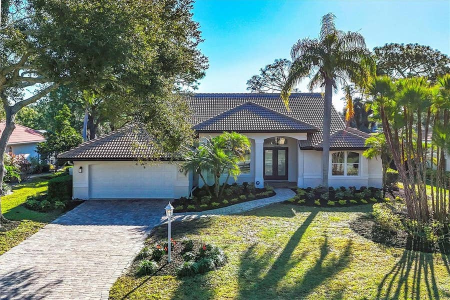 Property photo for 8033 FAIRHAVEN GLEN, University Park, FL