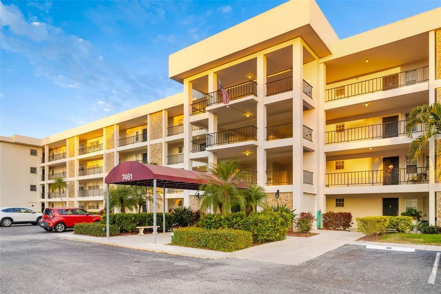 Property photo for 7461 W COUNTRY CLUB DRIVE, #404, Sarasota, FL