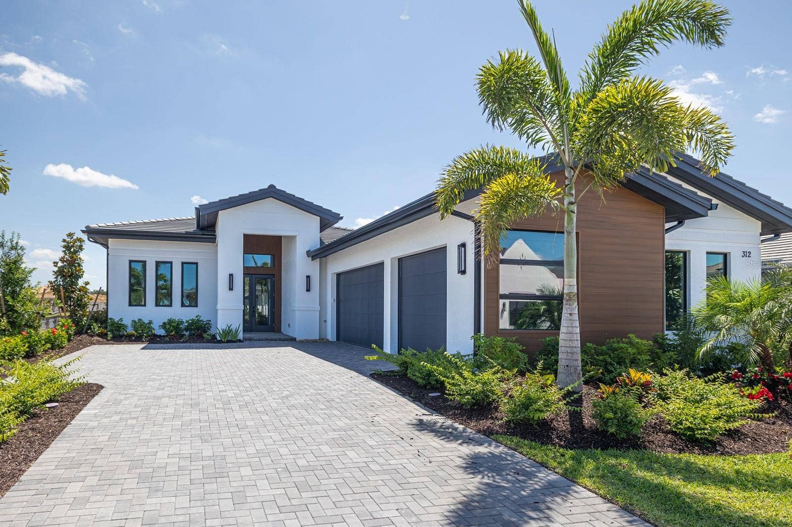 312 BLUE PEARL CT., Sarasota, FL 34240 Cambria IV Site 256