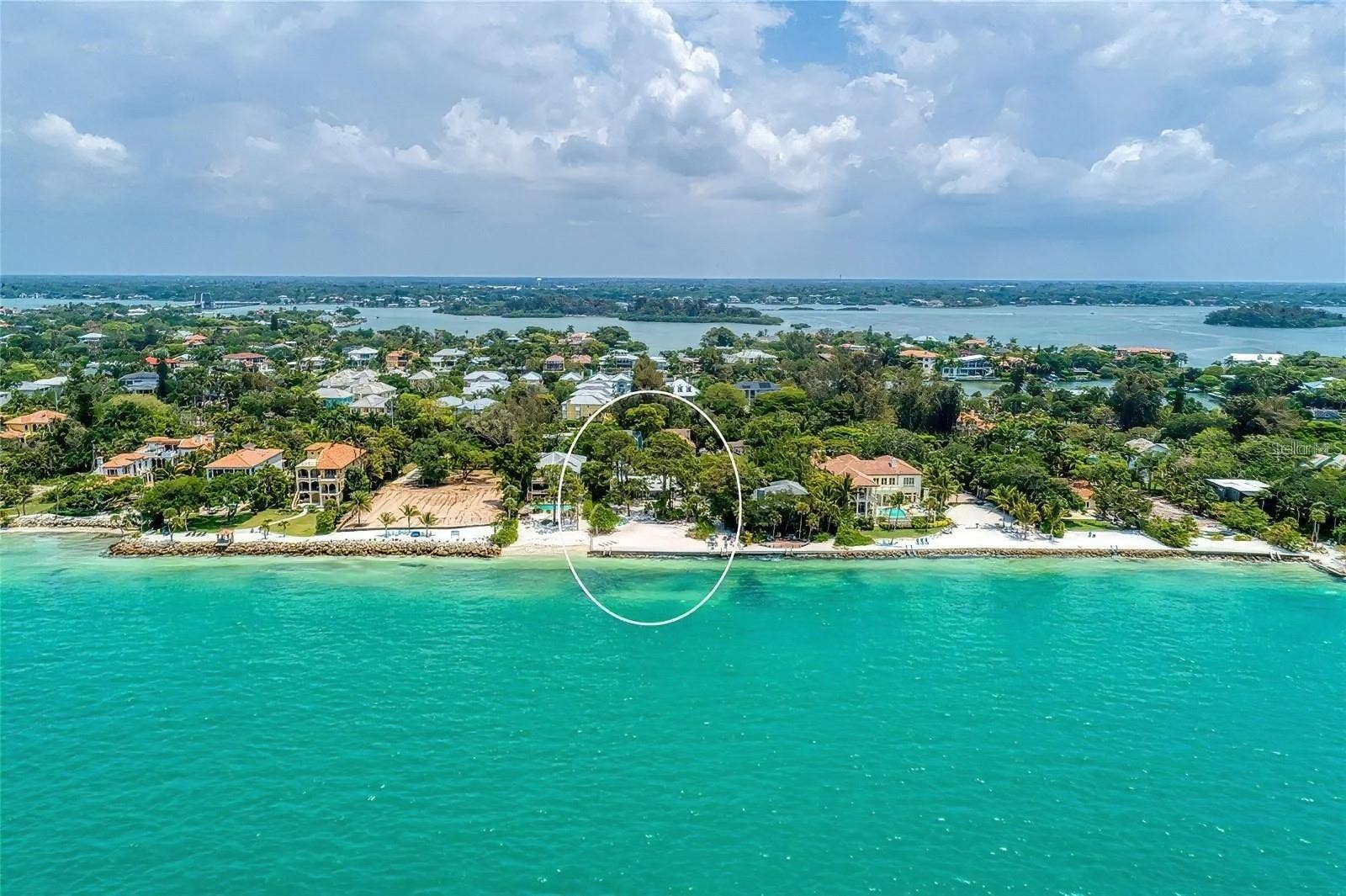 4050 HIGEL AVENUE, Sarasota, FL 34242 4050 HIGEL AVENUE, Sarasota, FL 34242