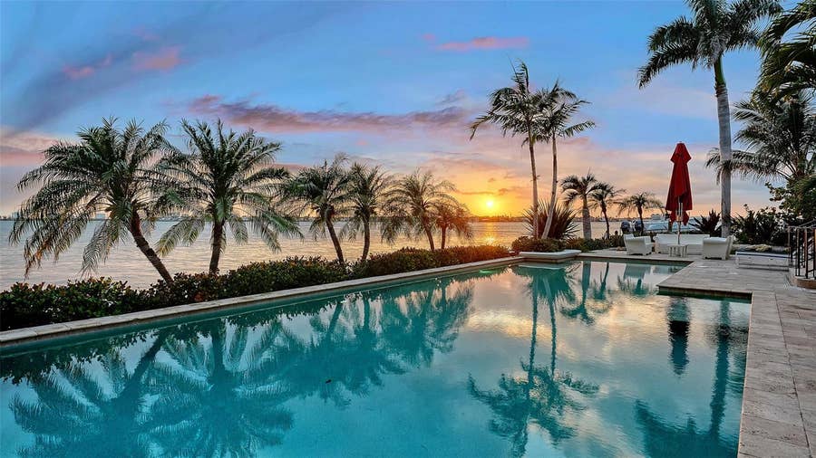 Property photo for 1204 HILLVIEW DRIVE, Sarasota, FL