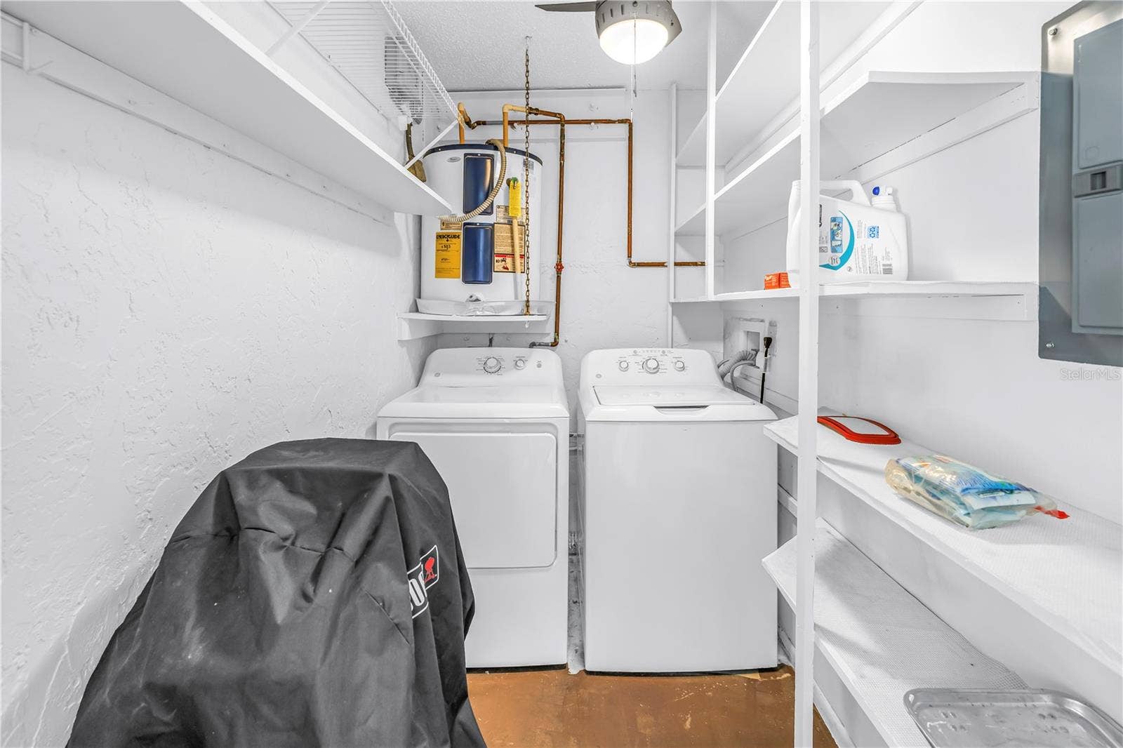 3500 EL CONQUISTADOR PARKWAY, #108, Bradenton, FL 34210 Washer Dryer/ Storage
