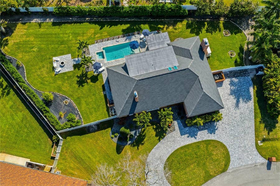 Property photo for 1307 RIVERVIEW CIRCLE, Bradenton, FL