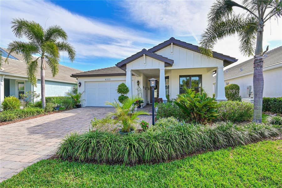 Property photo for 8023 SANDSTAR WAY, Sarasota, FL