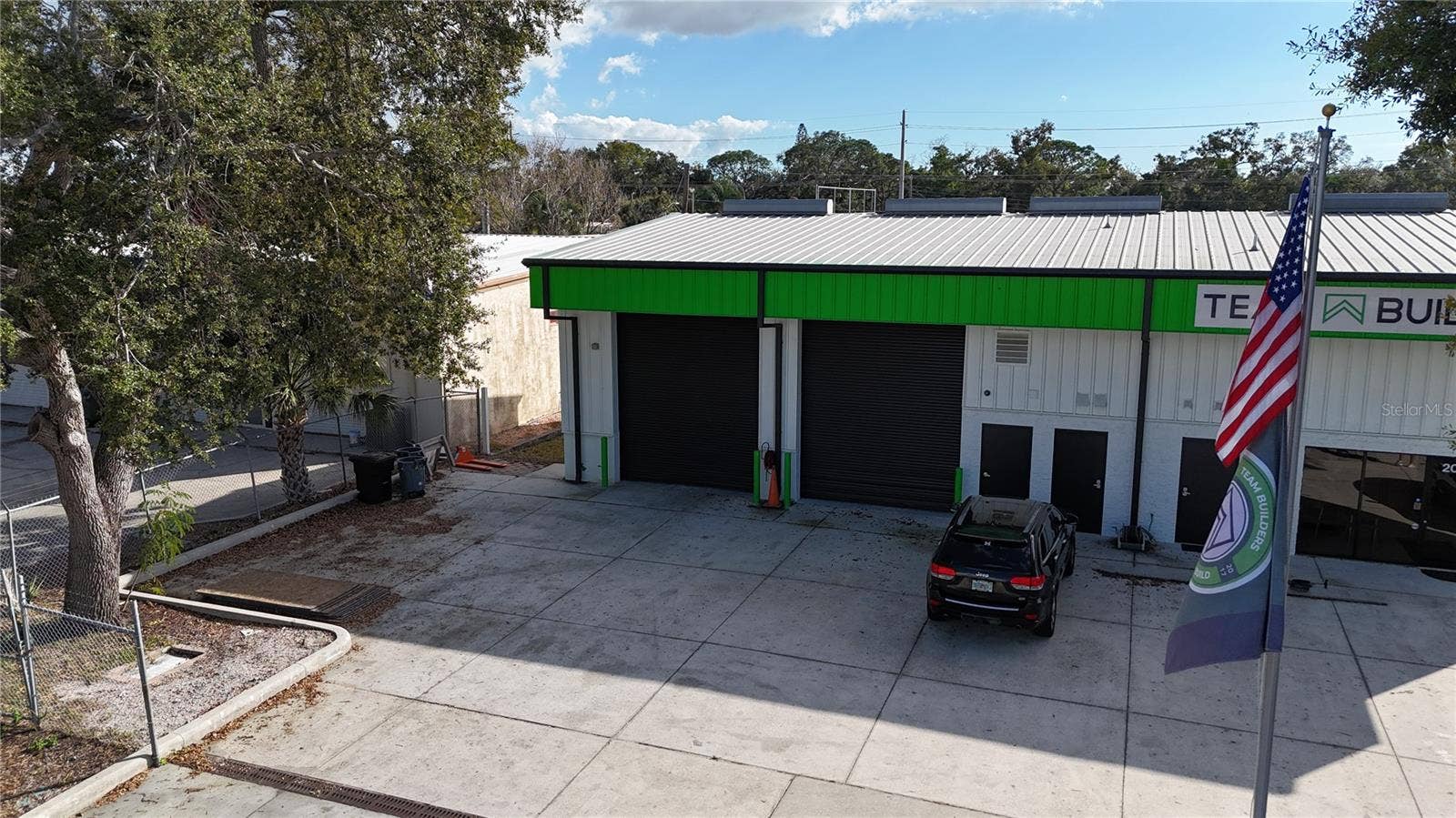 2024 PRINCETON STREET, Sarasota, FL 34237 Building - Left unit is leaseable space