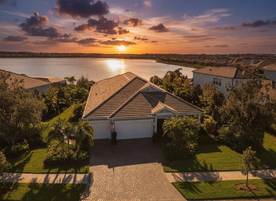 Property photo for 8083 WATERBEND TRAIL, Sarasota, FL