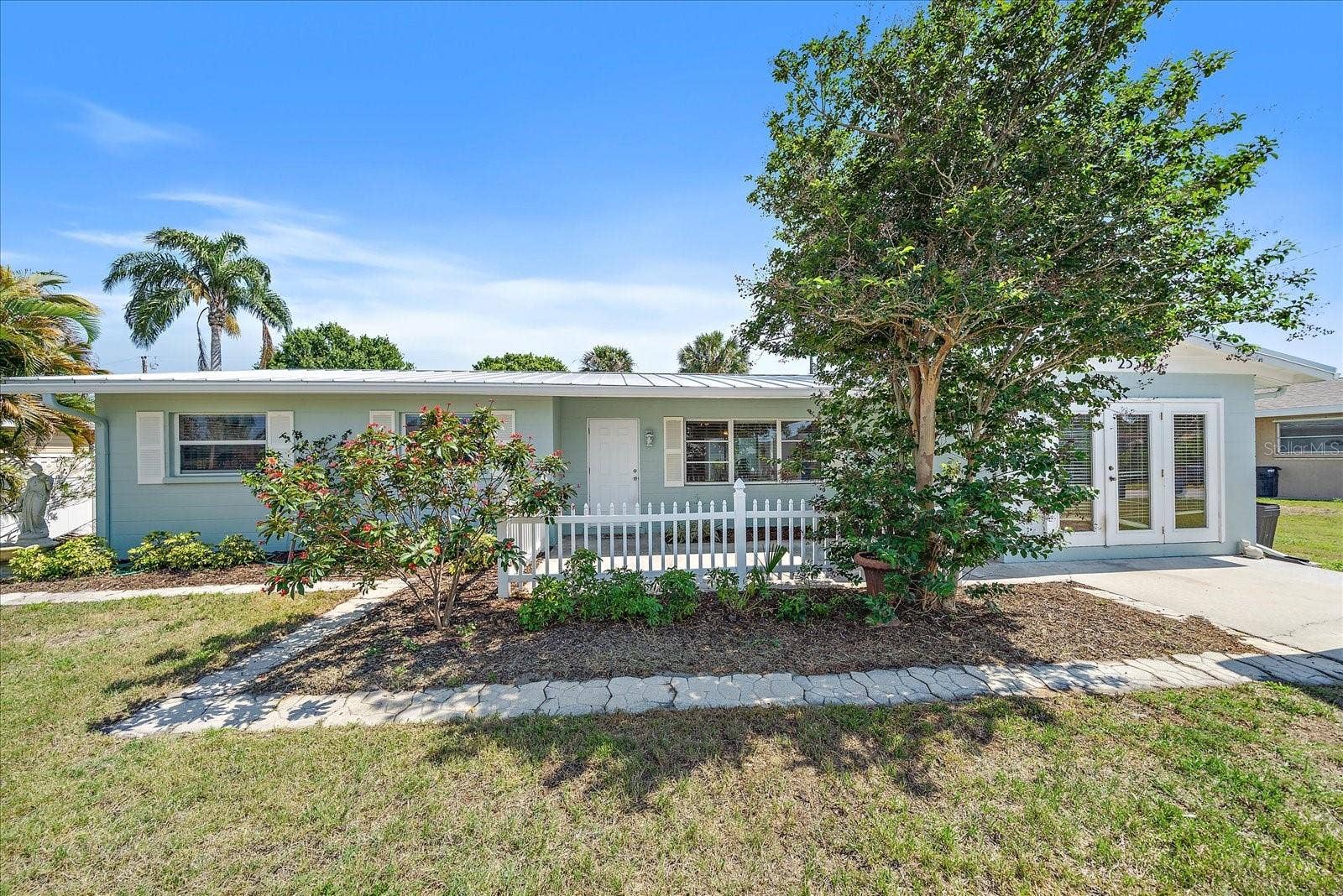 2534 WANETA DRIVE, Sarasota, FL 34231