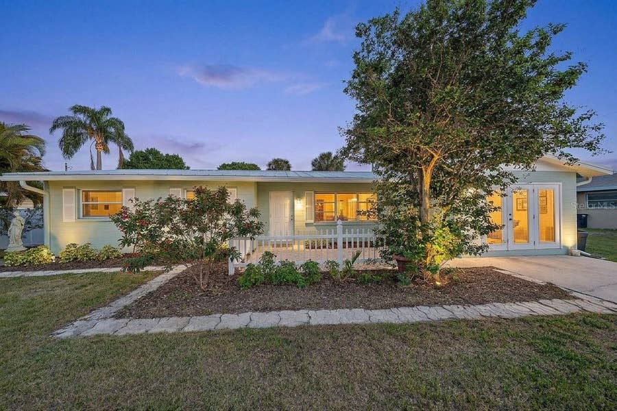 Property photo for 2534 WANETA DRIVE, Sarasota, FL
