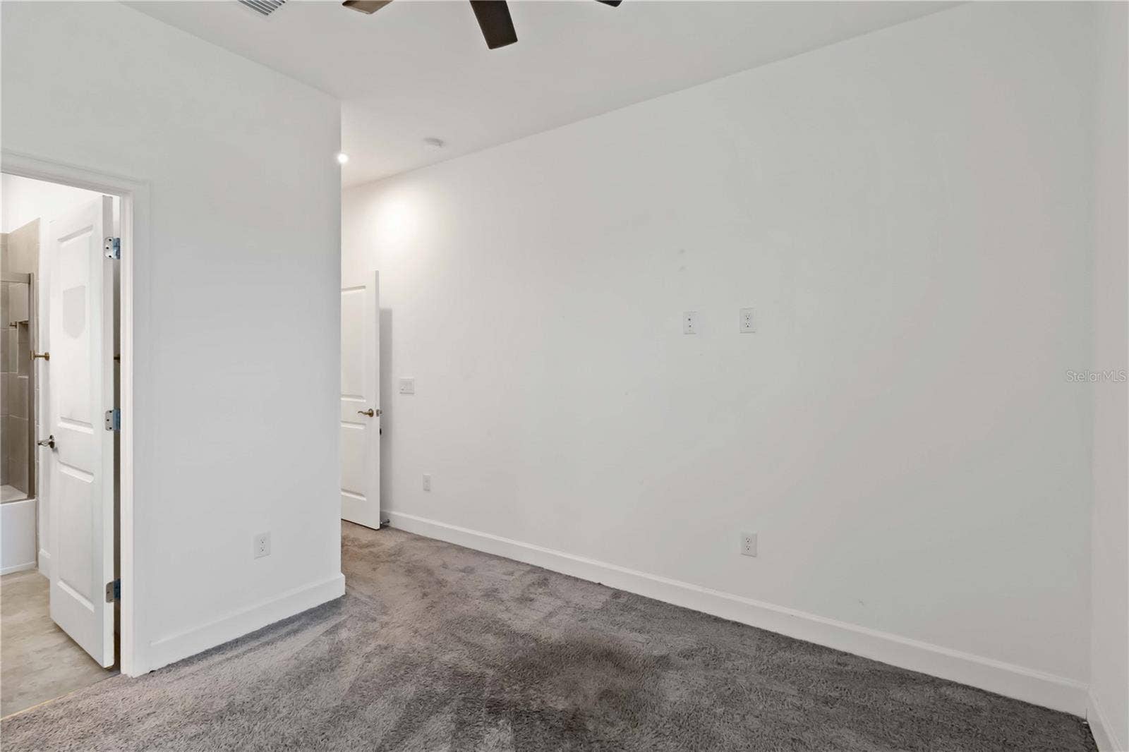 10934 WENDOVER DRIVE, Palmetto, FL 34221 10934 WENDOVER DRIVE, Palmetto, FL 34221