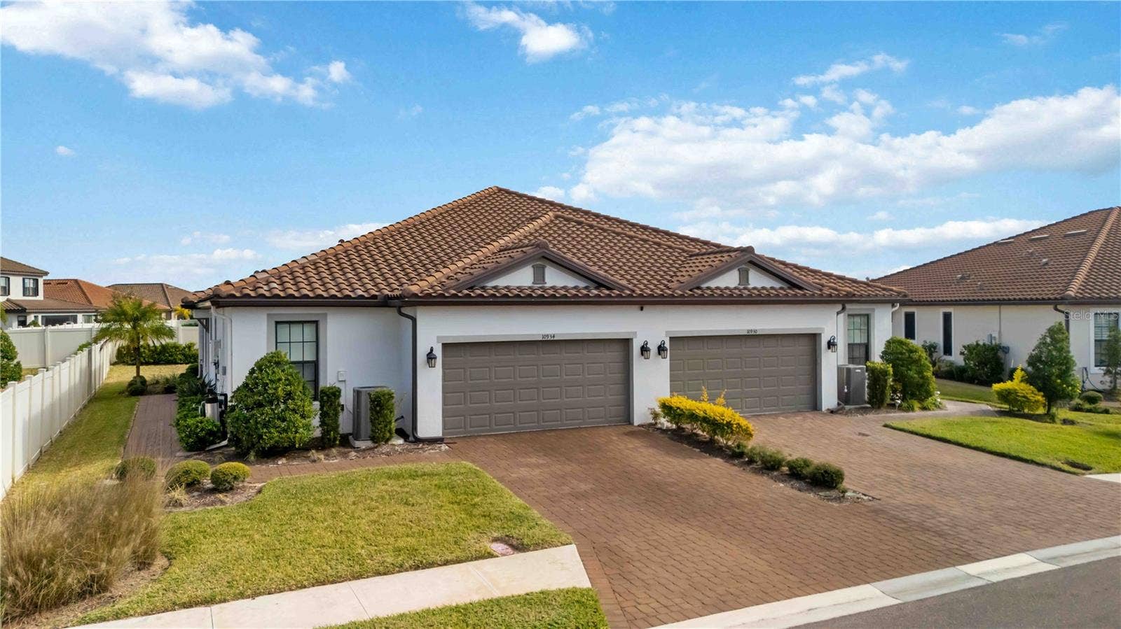 10934 WENDOVER DRIVE, Palmetto, FL 34221 10934 WENDOVER DRIVE, Palmetto, FL 34221