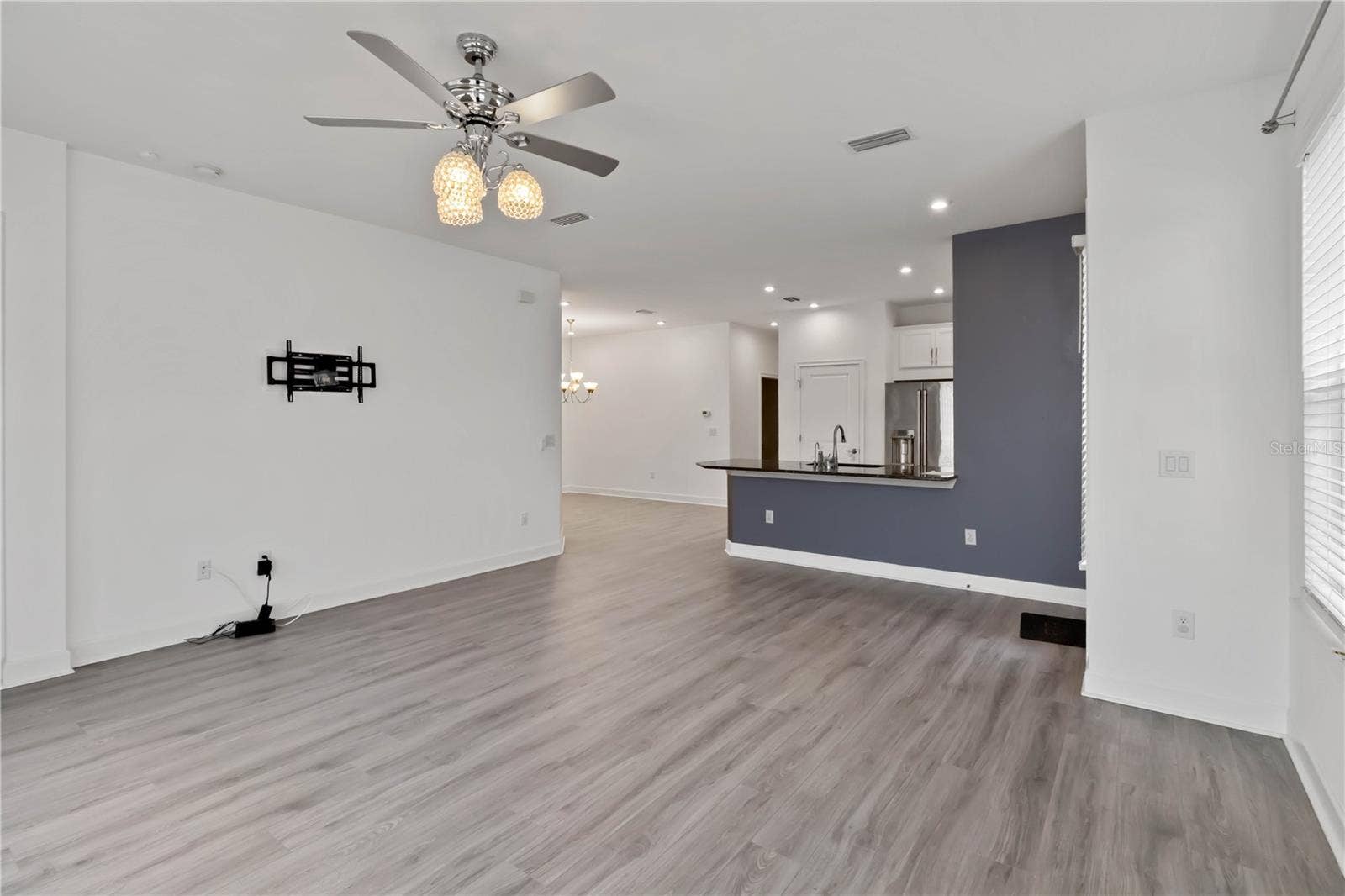 10934 WENDOVER DRIVE, Palmetto, FL 34221 10934 WENDOVER DRIVE, Palmetto, FL 34221