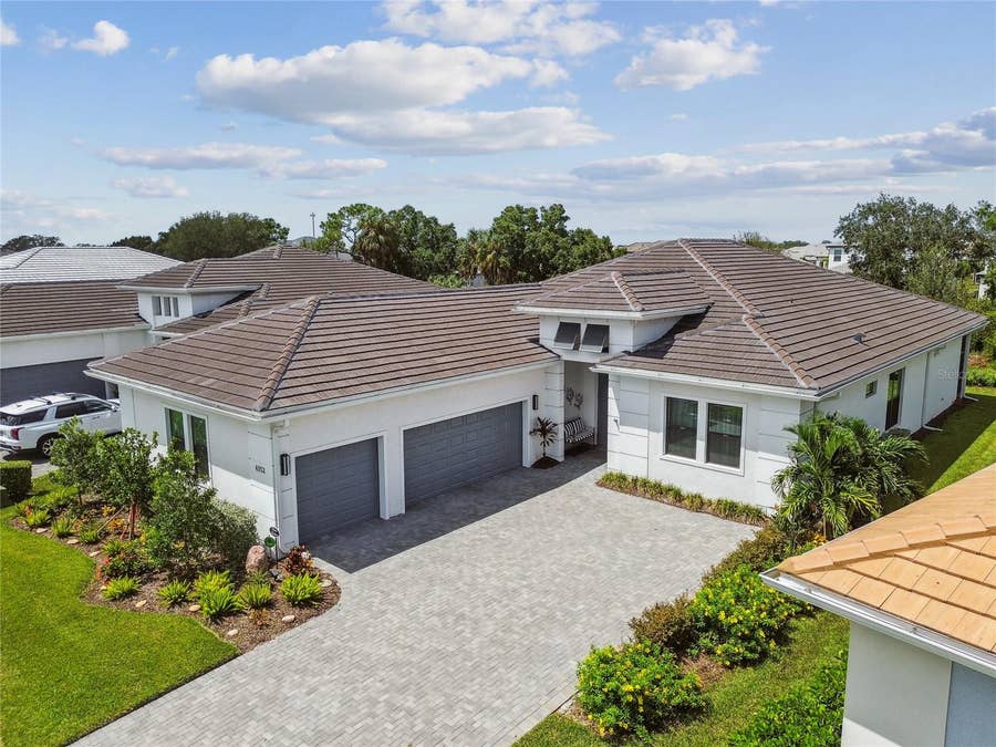 Property photo for 4952 SURFSIDE CIRCLE, Bradenton, FL