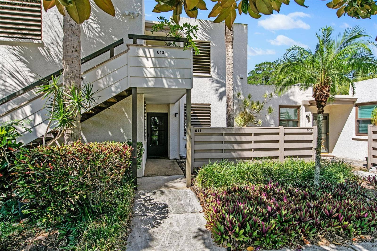 611 WOODLAWN DRIVE, #611, Bradenton, FL 34210 Welcome Home!