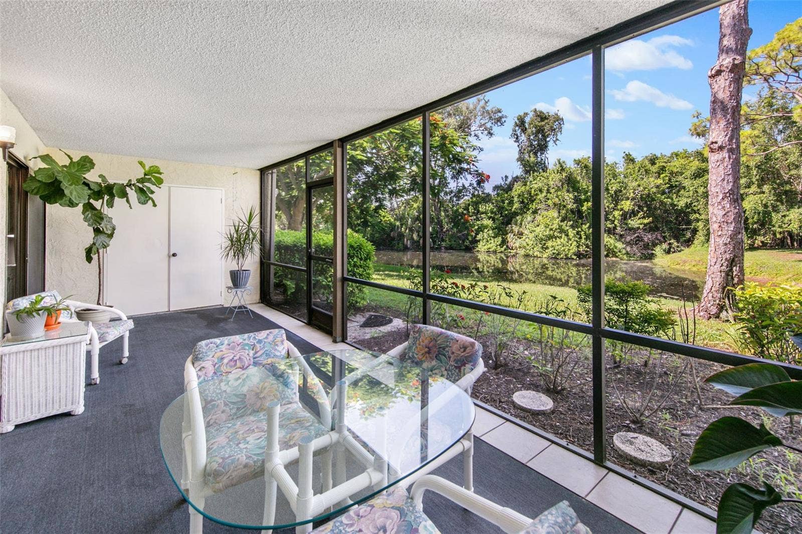 611 WOODLAWN DRIVE, #611, Bradenton, FL 34210 611 WOODLAWN DRIVE, #611, Bradenton, FL 34210