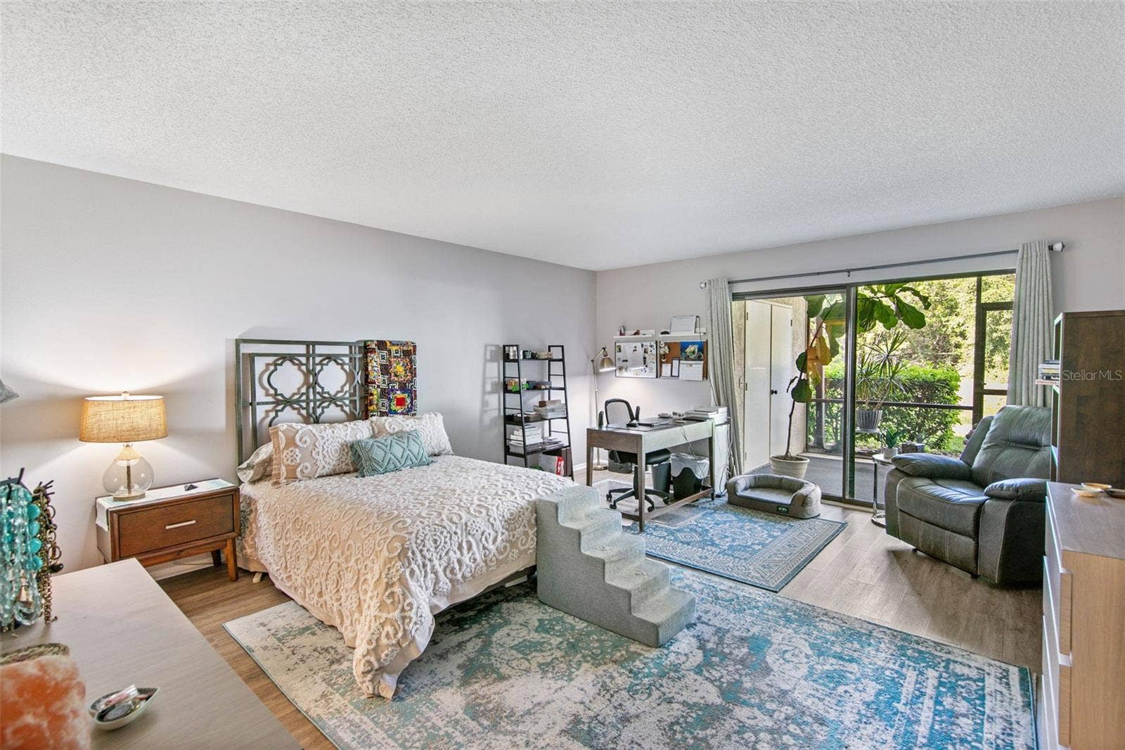 611 WOODLAWN DRIVE, #611, Bradenton, FL 34210 611 WOODLAWN DRIVE, #611, Bradenton, FL 34210