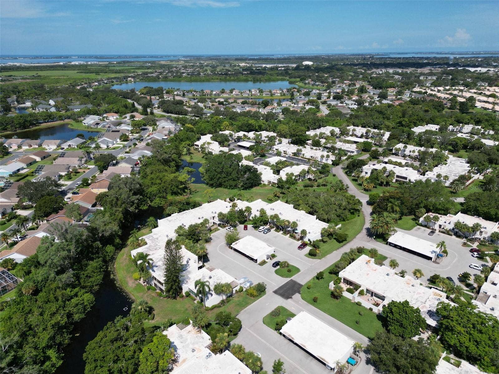 611 WOODLAWN DRIVE, #611, Bradenton, FL 34210 611 WOODLAWN DRIVE, #611, Bradenton, FL 34210