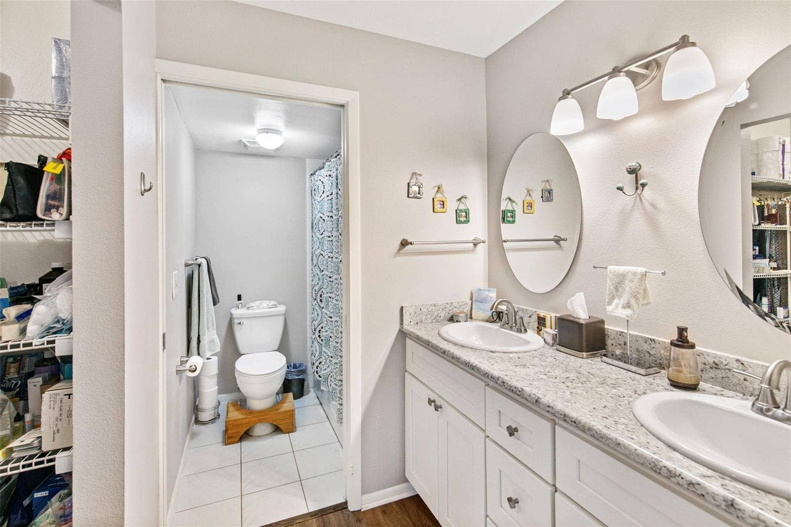 611 WOODLAWN DRIVE, #611, Bradenton, FL 34210 Primary bedroom ensuite