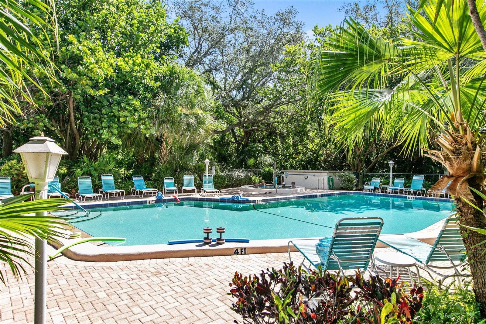 611 WOODLAWN DRIVE, #611, Bradenton, FL 34210 611 WOODLAWN DRIVE, #611, Bradenton, FL 34210
