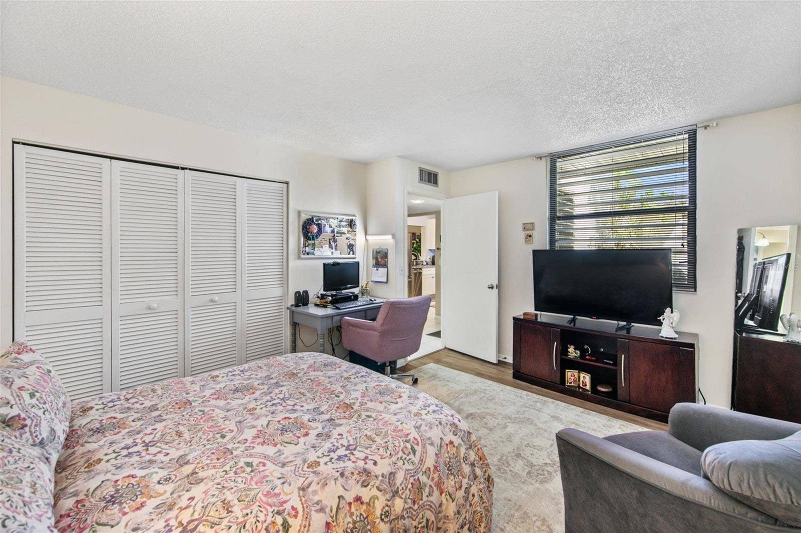 611 WOODLAWN DRIVE, #611, Bradenton, FL 34210 611 WOODLAWN DRIVE, #611, Bradenton, FL 34210