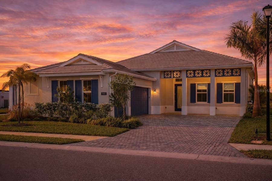 Property photo for 7982 REDONDA LOOP, Bradenton, FL