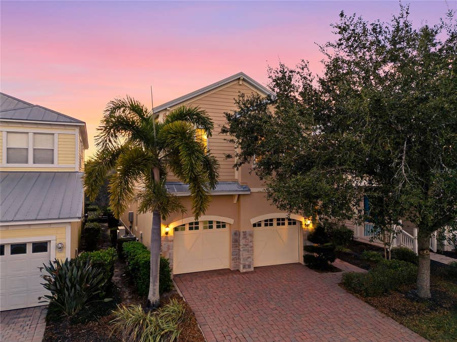 Property photo for 1437 FAIRVIEW CIRCLE, Reunion, FL