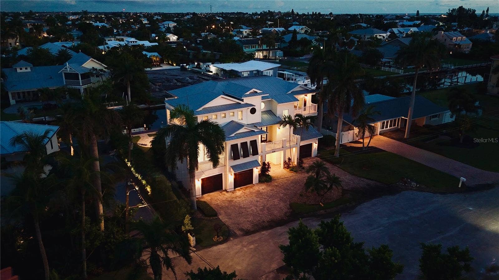529 77TH STREET, Holmes Beach, FL 34217 529 77TH STREET, Holmes Beach, FL 34217