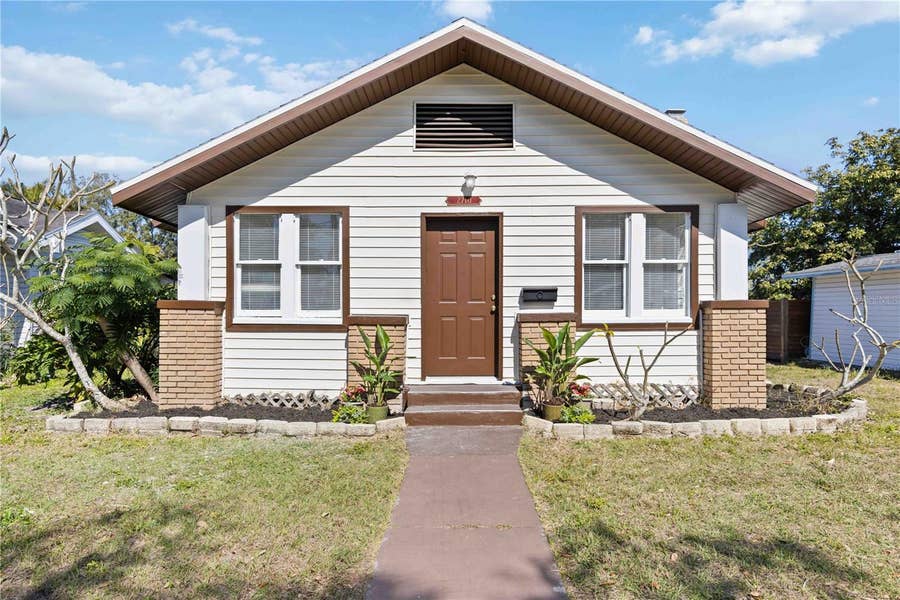 Property photo for 2710 3RD AVENUE W, Bradenton, FL