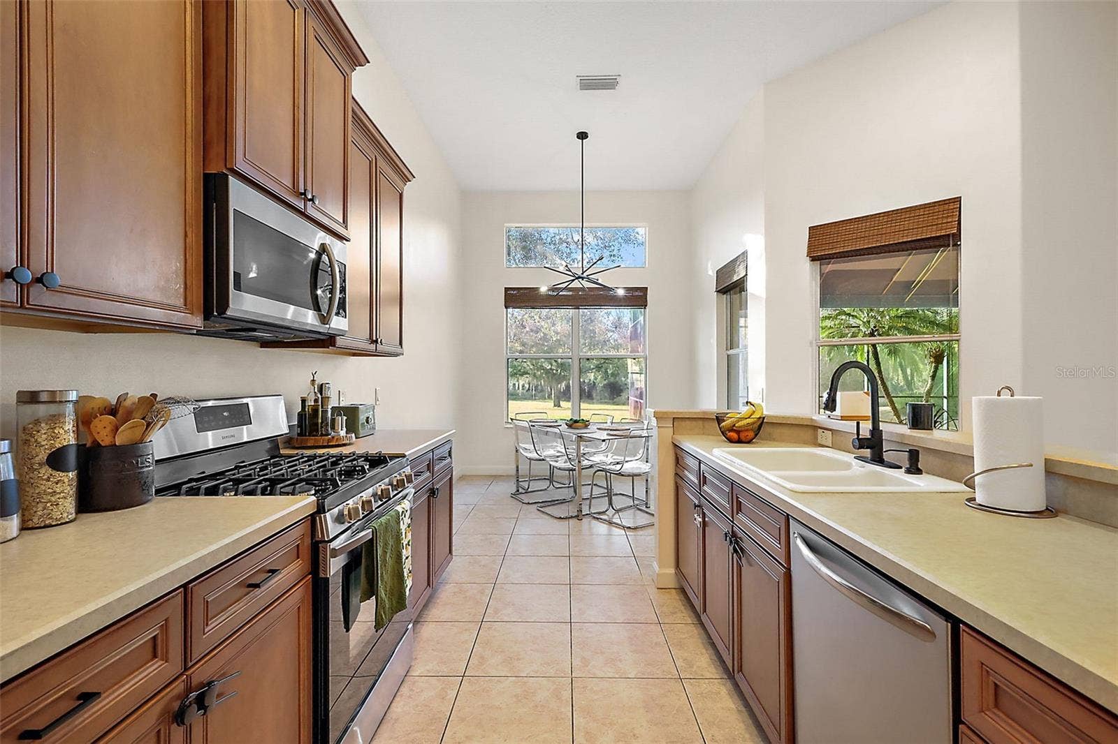 9930 SANTA BARBARA COURT, Howey In The Hills, FL 34737 9930 SANTA BARBARA COURT, Howey In The Hills, FL 34737
