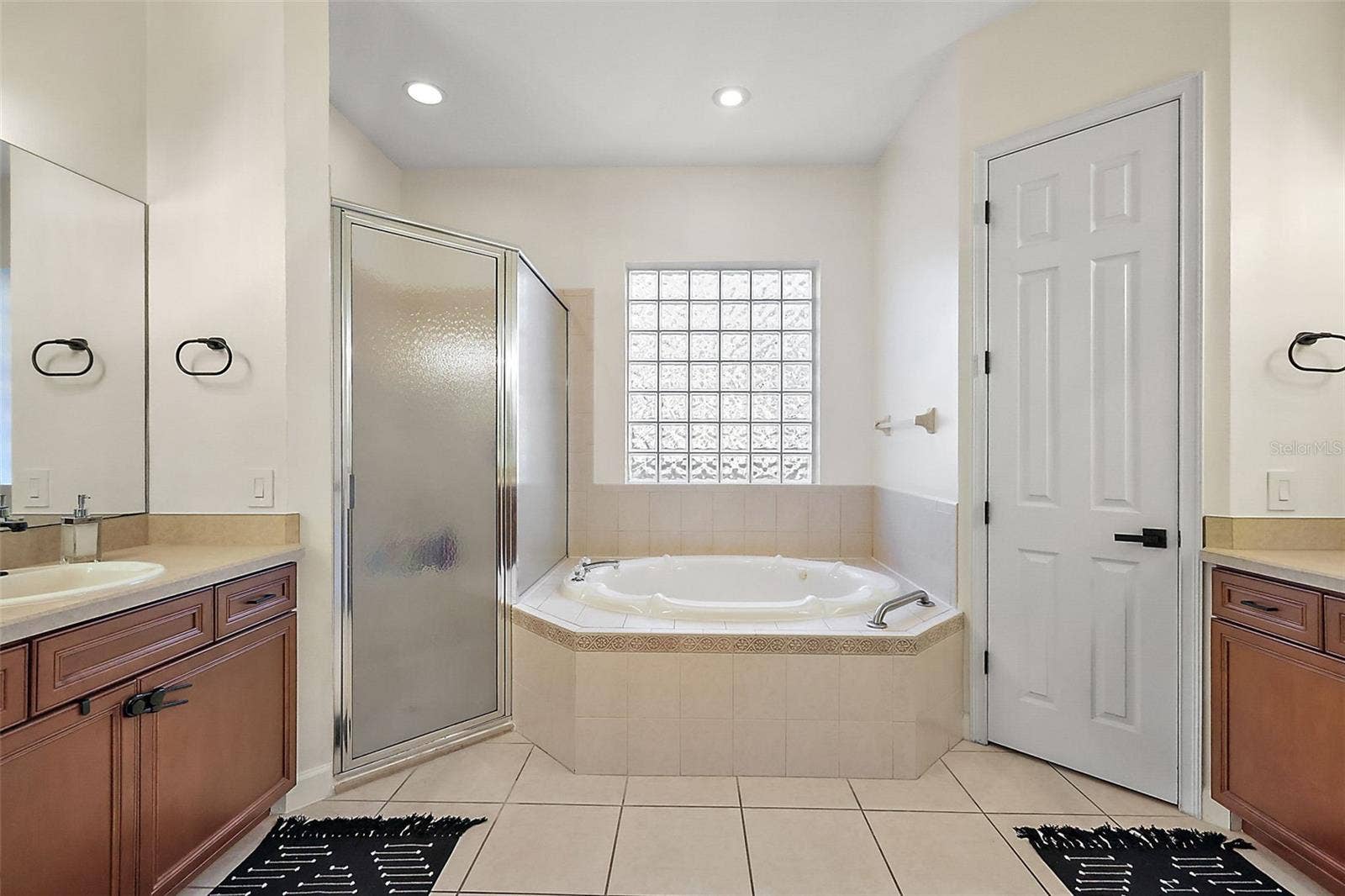 9930 SANTA BARBARA COURT, Howey In The Hills, FL 34737 9930 SANTA BARBARA COURT, Howey In The Hills, FL 34737