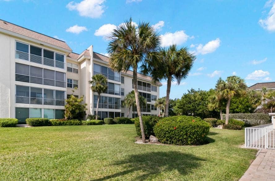 Property photo for 605 SUTTON PLACE, #102, Longboat Key, FL