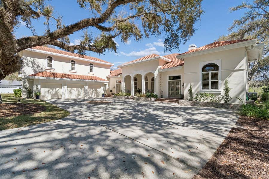 Property photo for 5212 GOLF LINKS BOULEVARD, Zephyrhills, FL