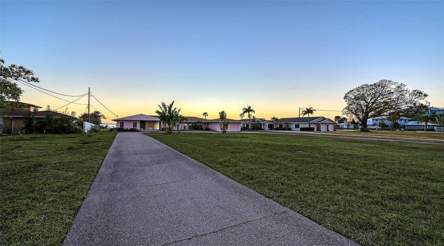 Property photo for 7322 WESTMORELAND DRIVE, Sarasota, FL