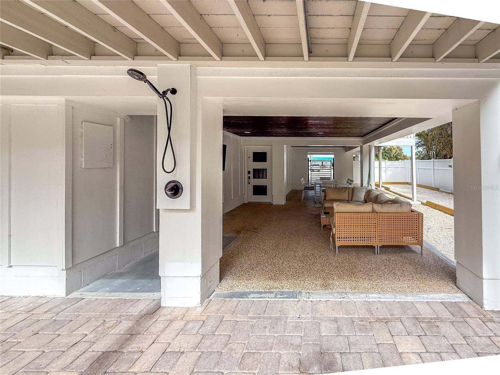 403 N BAY BOULEVARD, Anna Maria, FL 34216 Outdoor shower