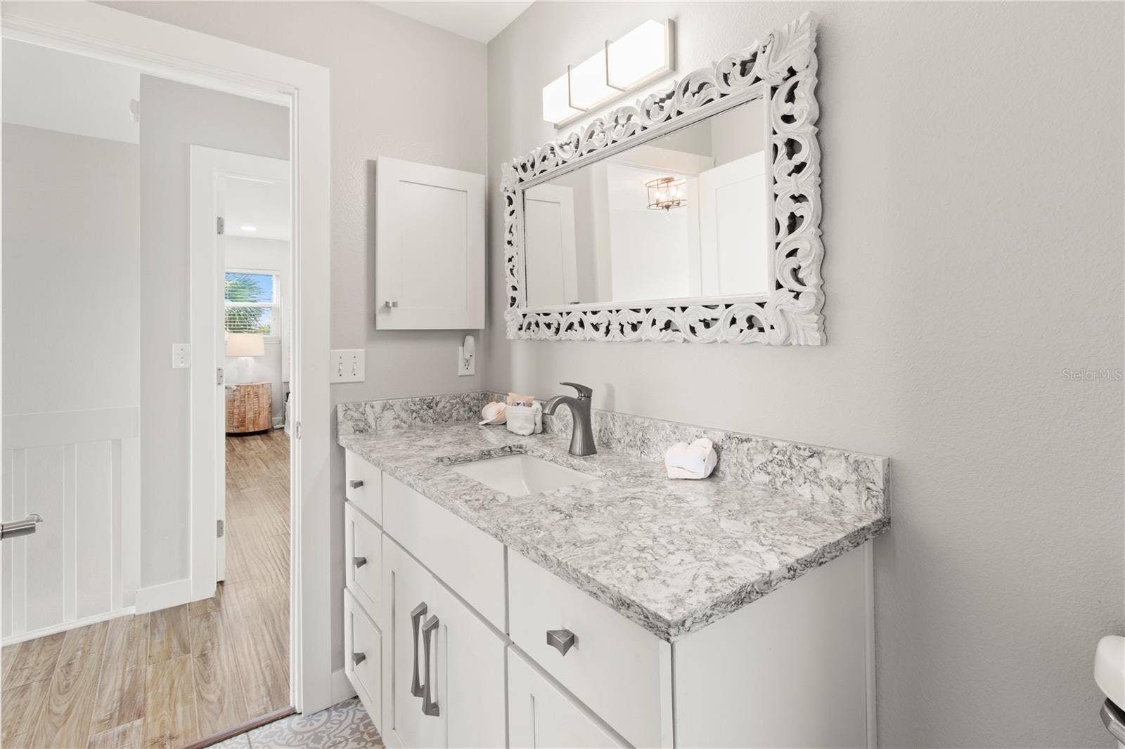 403 N BAY BOULEVARD, Anna Maria, FL 34216 2nd floor guest bath room
