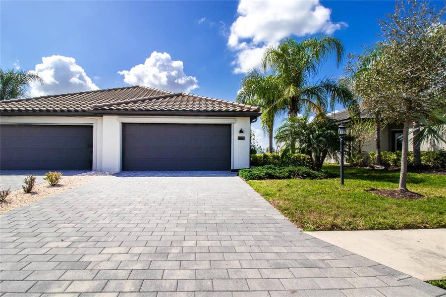 Property photo for 15978 CLEAR SKIES PLACE, Bradenton, FL